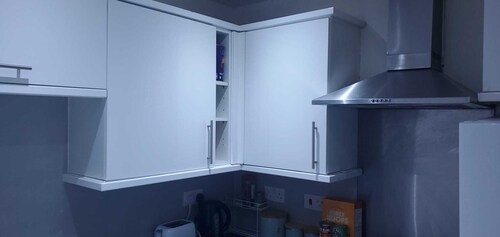 The Bright and Spacious Holiday Retreat !5 minutes to the city centre!