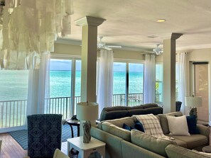 TV, table tennis - Gran Palacio-Beachfroont,Pool, Fishing & 360 Views, North Captiva Luxury Escape (Lee County)