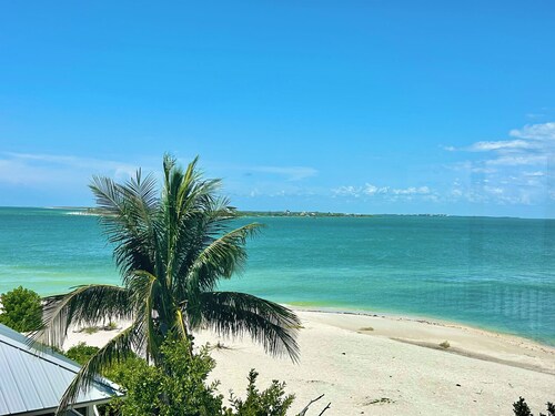Gran Palacio-Beachfroont,Pool, Fishing & 360 Views, North Captiva Luxury Escape
