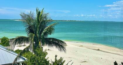 Gran Palacio-Beachfroont,Pool, Fishing & 360 Views, North Captiva Luxury Escape