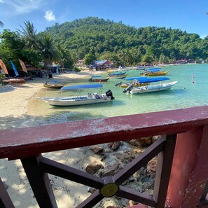 ด้านหน้าที่พัก