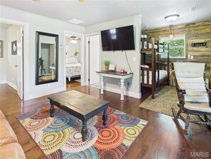 4 間睡房、Wi-Fi、床單