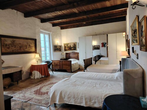 Large Les Volets Bleus 45M2 studio with kitchenette along the canal