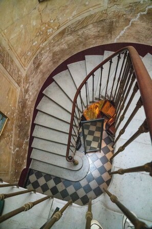 Interior - Large Les Volets Bleus 45M2 studio with kitchenette along the canal (Sallèles-d'Aude)