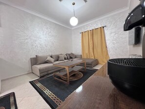 Smart TV, video games - Y&J Stay - Modern and Comfort (Marrakech)