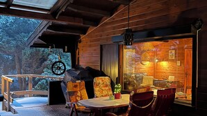 Outdoor dining - Pure Nature – House with a Large Garden by the Forest (Langendorf)