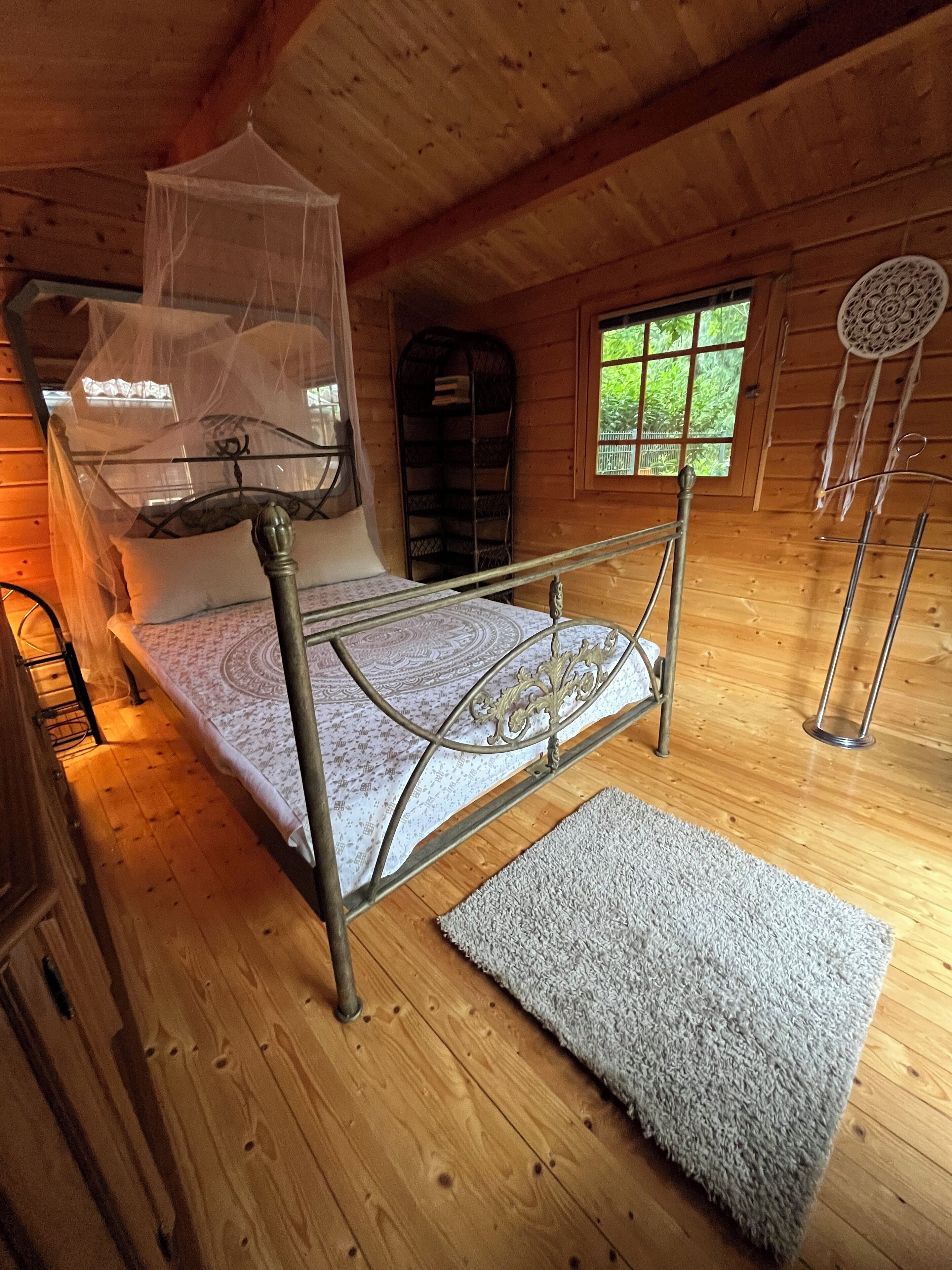 3 dormitoris, planxa i posts de planxar, wifi i roba de llit 