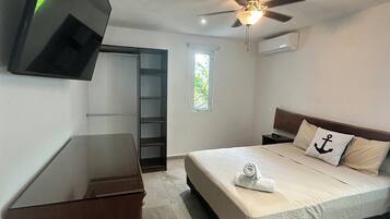 7 bedrooms, iron/ironing board, bed sheets