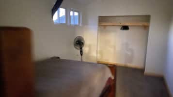 2 bedrooms