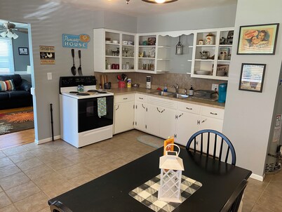 Rare find!  2-bedroom house with convenient location