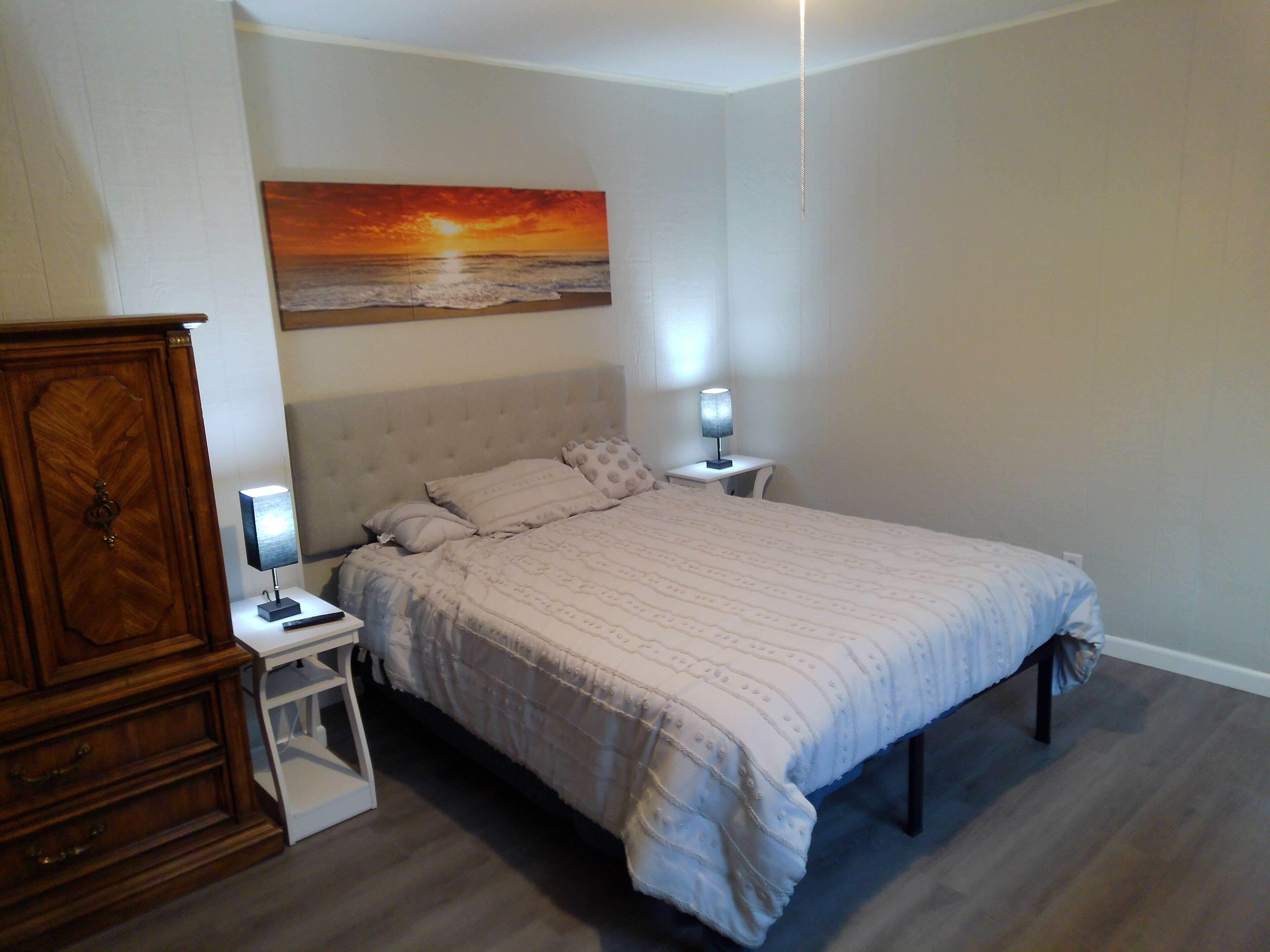 3 chambres, fer et planche à repasser, Wi-Fi, draps fournis