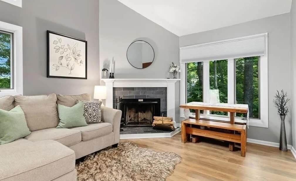 Télévision, cheminée