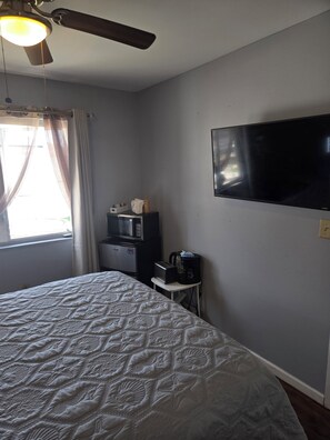 1 bedroom, iron/ironing board, free WiFi, bed sheets