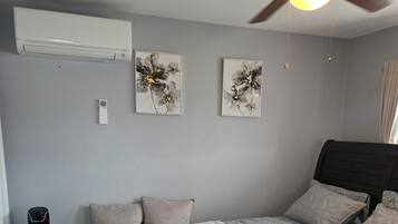 1 bedroom, iron/ironing board, internet, bed sheets