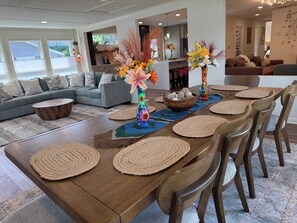 Dining - Regal's Cottage on the Lake (Jackson)