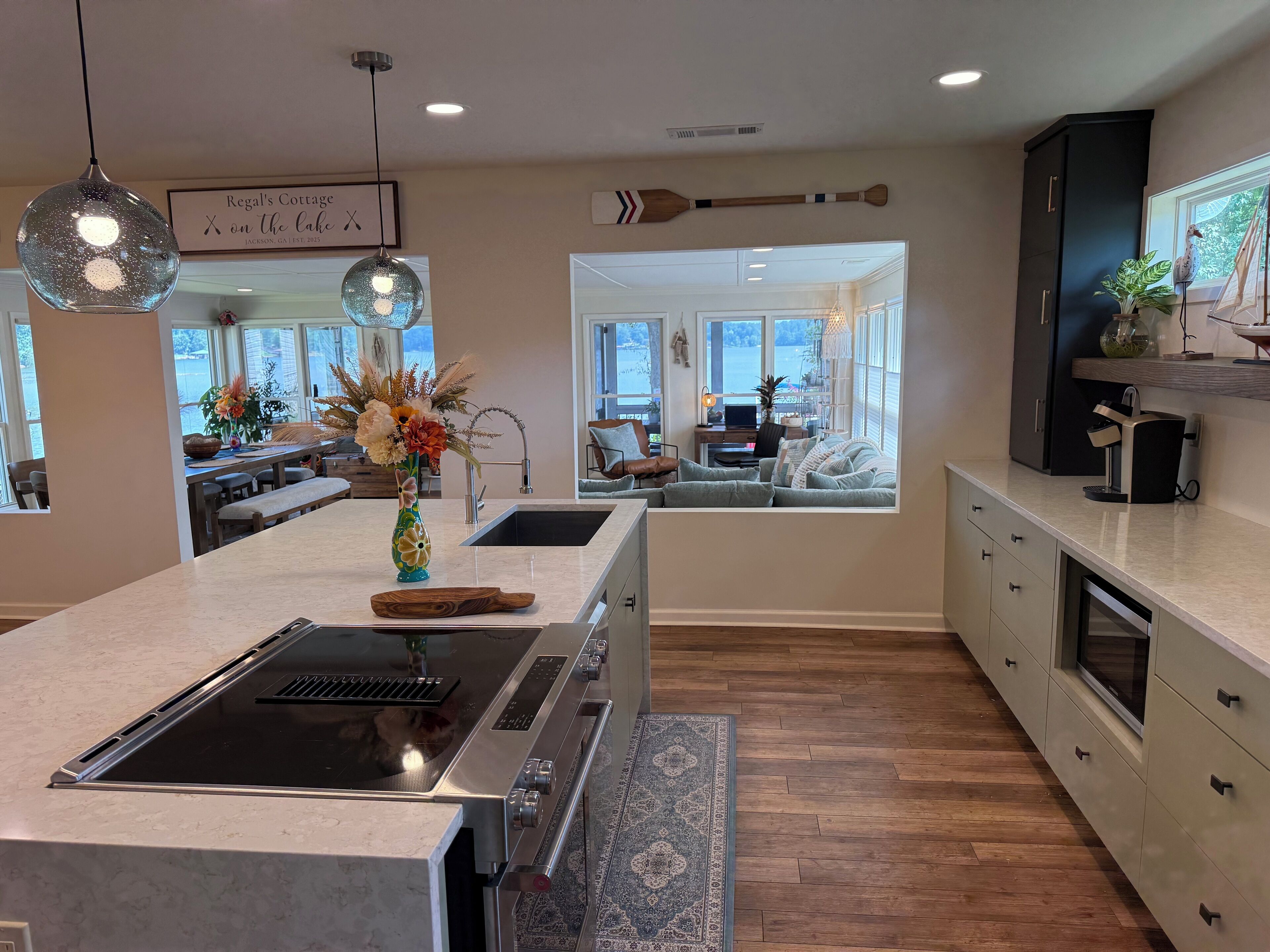 Micro-ondes, four, plaque de cuisson, lave-vaisselle