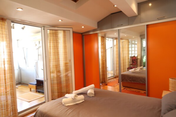 2 chambres, bureau, fer et planche à repasser, Wi-Fi gratuit