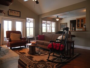 Smart TV, fireplace, stereo, computer monitors