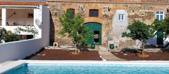 Cantinho de Terena - Smells of the Earth | Family House with Pool and Tradition