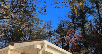 Cozy 2 bedroom cottage on Big Wolf Lake