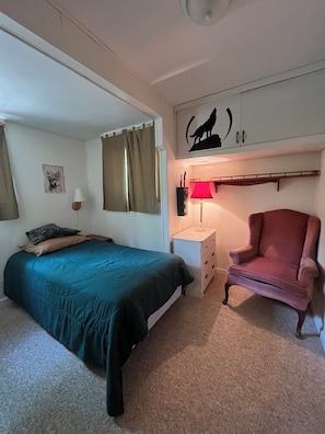 3 bedrooms, bed sheets
