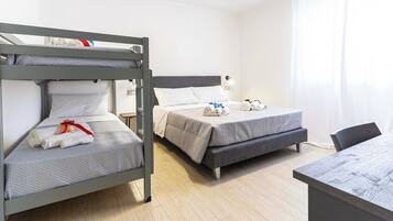 1 bedroom, WiFi, bed sheets