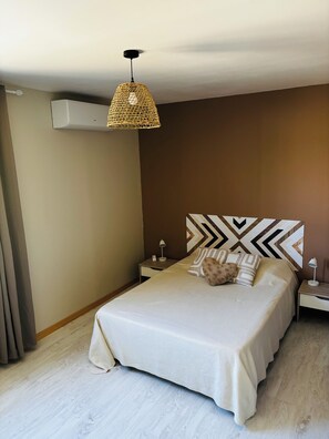 2 bedrooms, WiFi, bed sheets - 6-person house with garden in quiet neighborhood (Cournonterral)