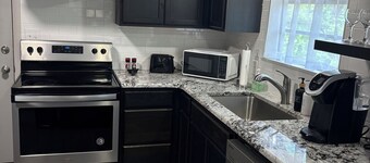 Green Cottage / Explore Trails, Ride Bikes & Golf!