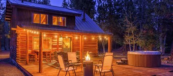 Blue Top Cabin Log Bend/SunRiver: HotTub FirePit Family/Dog/Horse Public Trails