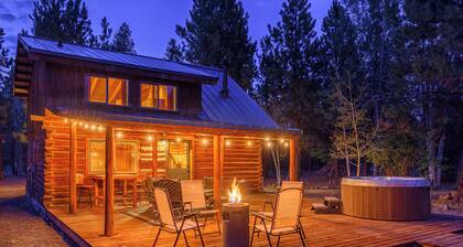 Blue Top Cabin Log Bend/SunRiver: HotTub FirePit Family/Dog/Horse Public Trails