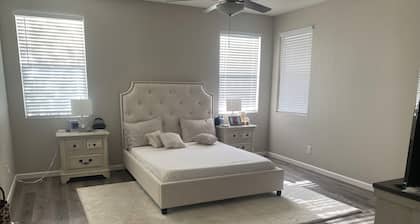 Stunning Avondale Home!