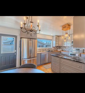 Brødrister og kjøkkenutstyr