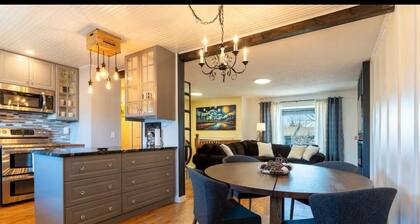 Large Family-Friendly 3BE Home | Easy Access to QE2