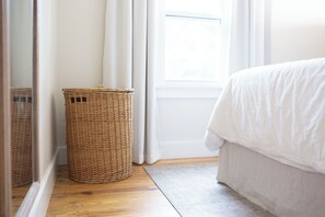 2 Schlafzimmer, Schreibtisch, Bügeleisen/Bügelbrett, kostenloses WLAN