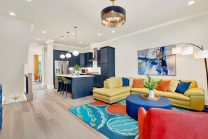 Smart TV, offices - Wharfside Whimsy | 3BR Retreat Walk to River St (Savannah)