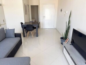 TV - 1 bdr charming central apt in Praça Center - LCGR (Praia)