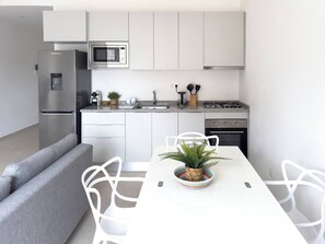 Fridge, microwave, oven, stovetop