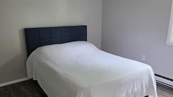 2 habitaciones, tabla de planchar con plancha y internet