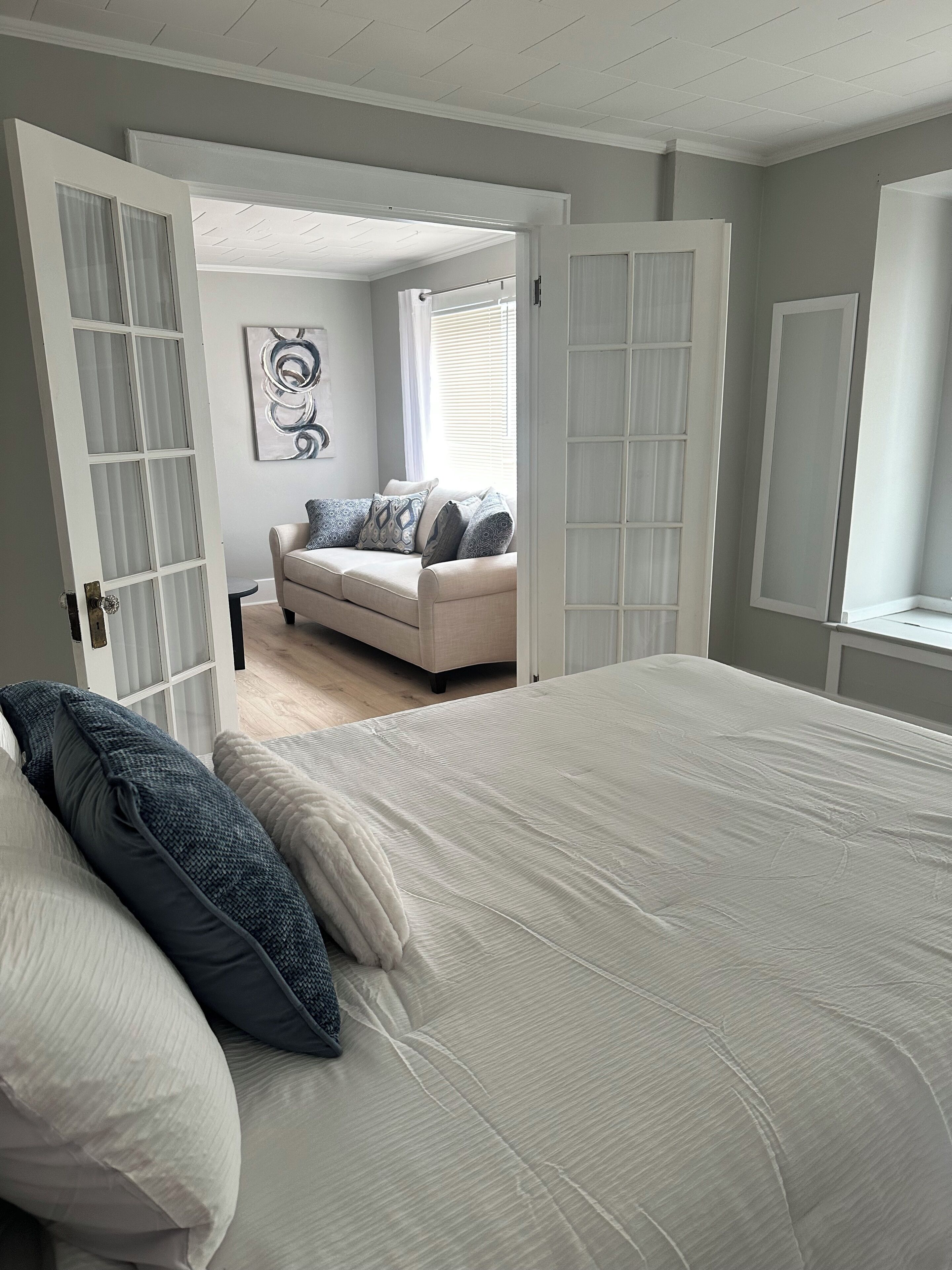 1 habitación, tabla de planchar con plancha, wifi y ropa de cama 