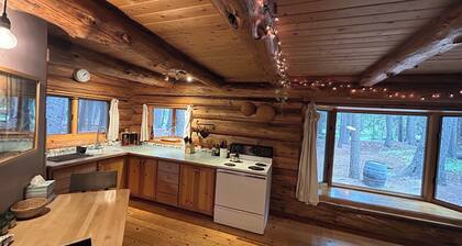 Handbuilt Cabin in Bend near Tumalo Falls