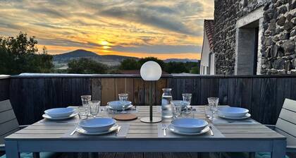 Gßte soigné avec vue et terrasse