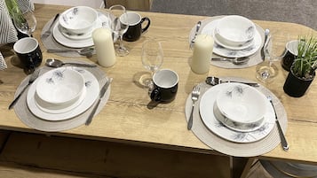 舒适公寓, 3 间卧室, 无烟房, 露台 | 客房内用餐