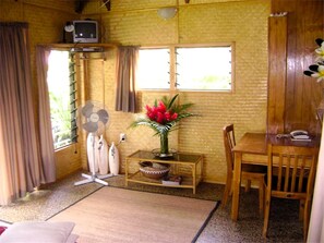 Interior - Natura Betela Beach Bungalow (Rarotonga)