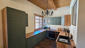 Micro-ondas, fogão, cooktop, lava-louças