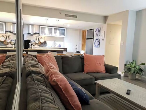 Full 2-Bedroom Exclusive Condo in Beautiful Clearwater Beach Area