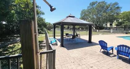 Full 2-Bedroom Exclusive Condo in Beautiful Clearwater Beach Area