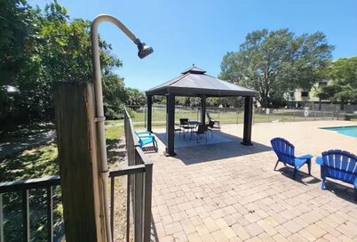 Full 2-Bedroom Exclusive Condo in Beautiful Clearwater Beach Area