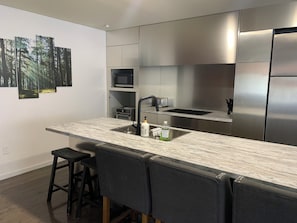 Microwave, stovetop, dishwasher