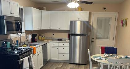 Cozy 1-bedroom home near Circleville, Walking distance to Hargus Lake.