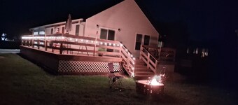 Cozy 1-bedroom home near Circleville, Walking distance to Hargus Lake.